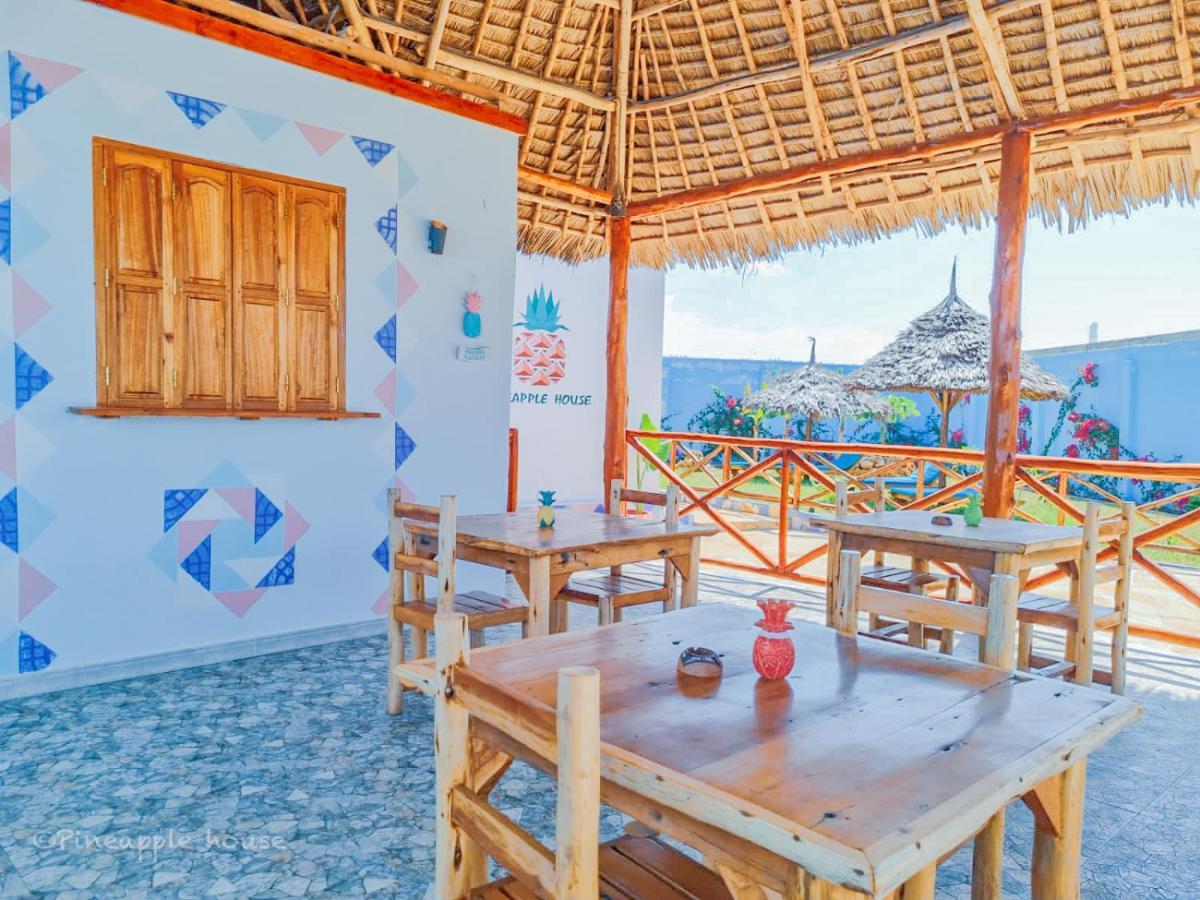 Pineapple House Bed & Breakfast Nungwi Luaran gambar