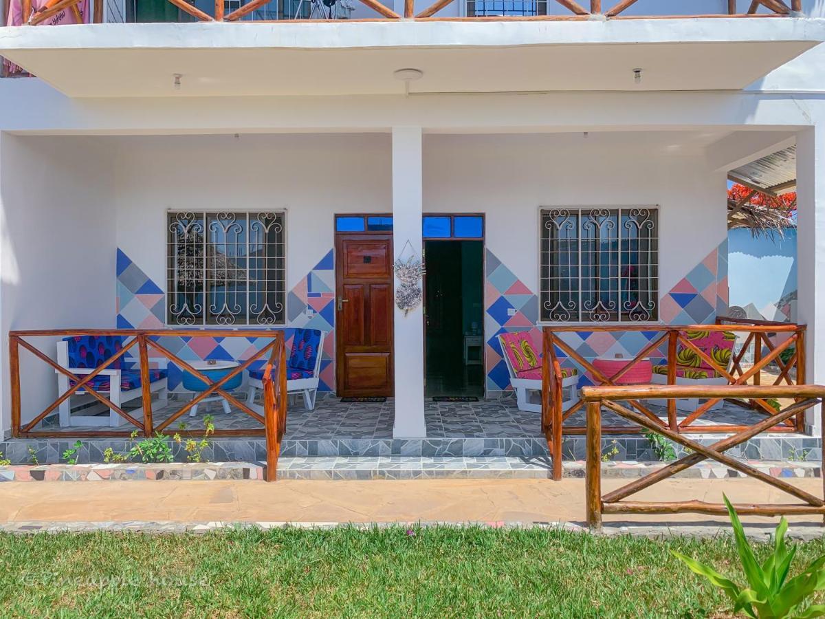 Pineapple House Bed & Breakfast Nungwi Luaran gambar